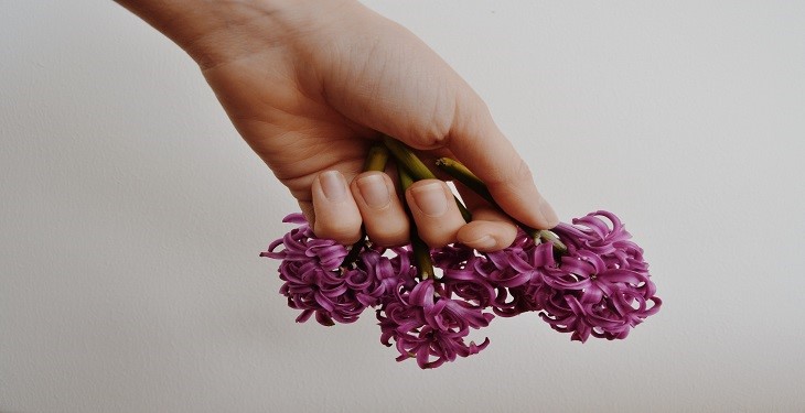 چگونه ناخن کوتاه خود را برای مجالس زیبا کنیم؟