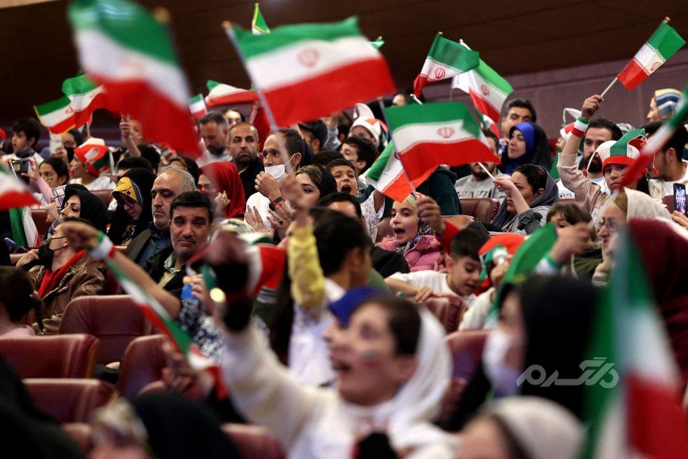 تماشای فوتبال ایران آمریکا در برج میلاد