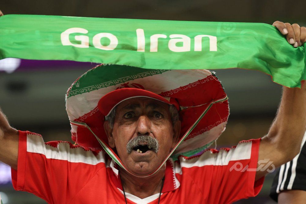 پیرمرد طرفدار ایرانی بازی ایران آمریکا جام جهانی قطر 2022