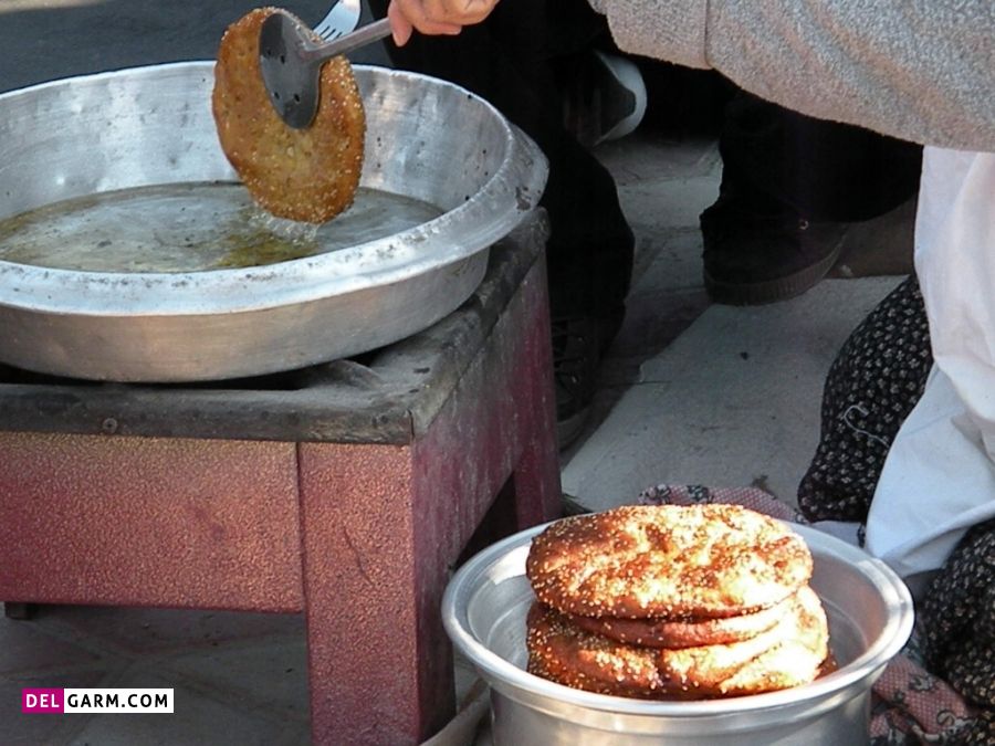 طرز تهیه نان روغنی خانگی خوشمزه و آسان به روش بوشهری