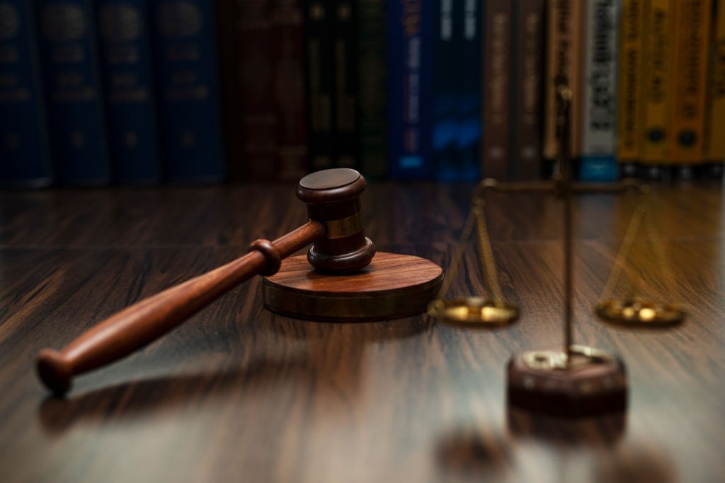 مجازات توهین و اهانت به قاضی