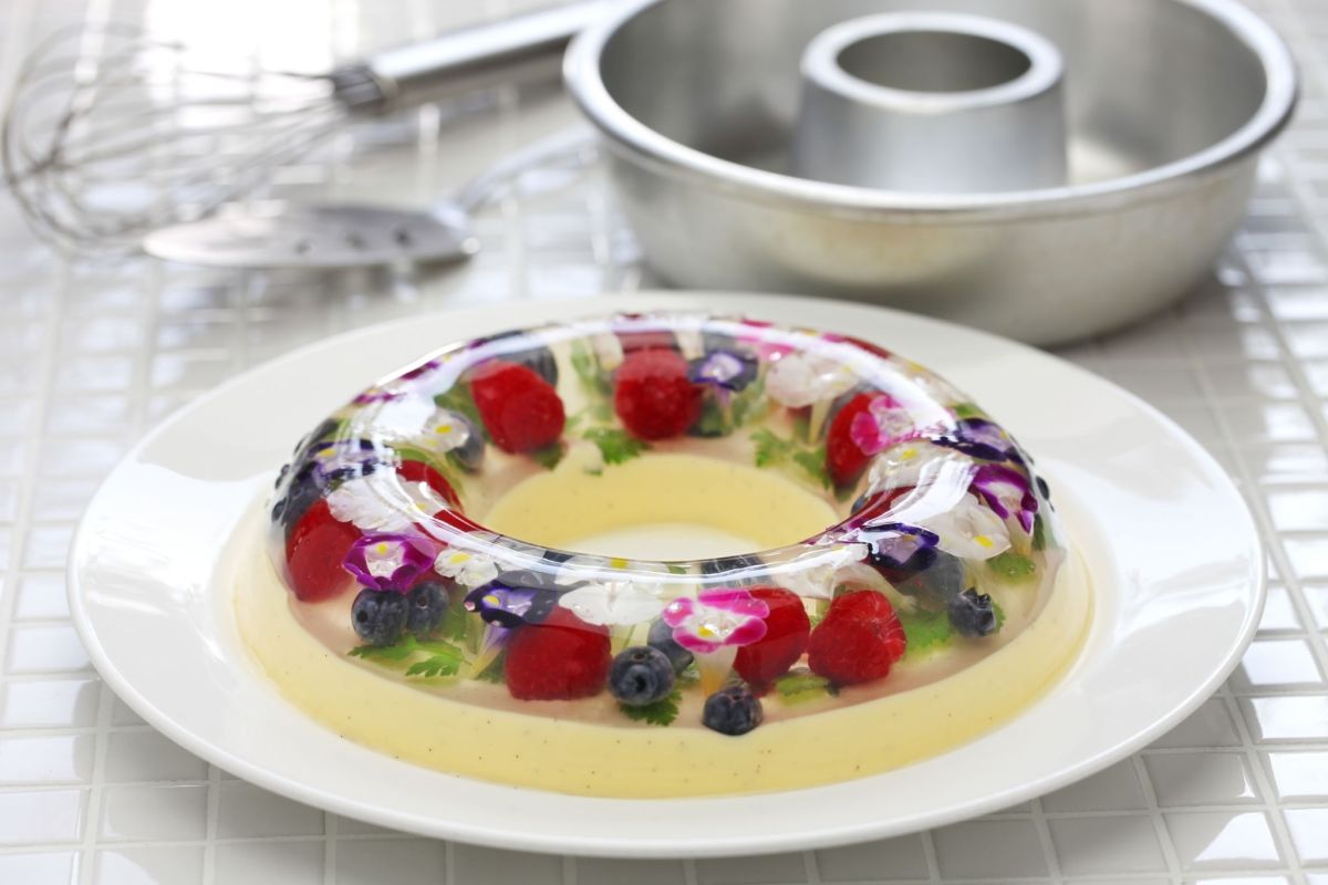 دسر لاوانتین با کیک و ژله آلوئه ورا