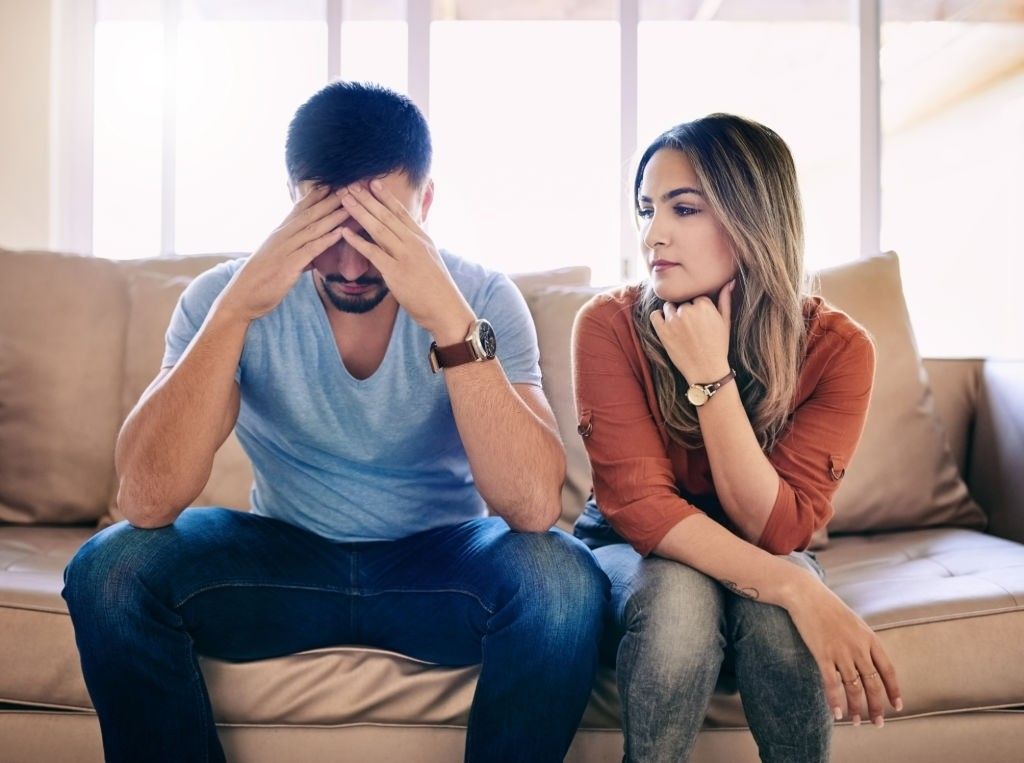  نشانه های بی چون و چرای مردان بی تعهد 