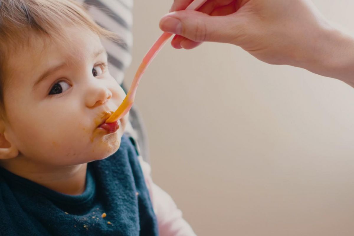 تغذیه مناسب برای رشد کودک چیست؟
