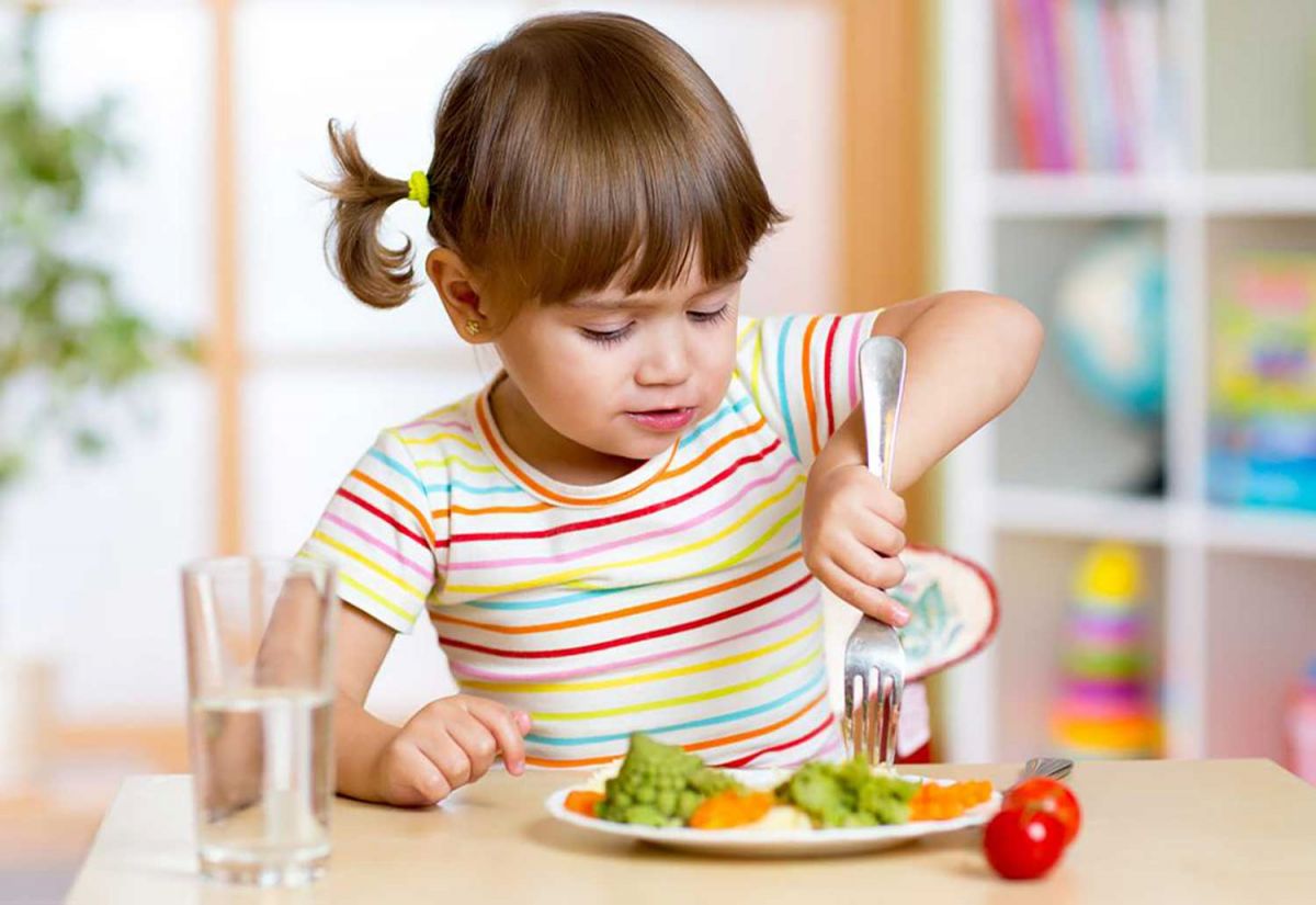 تغذیه کودک و اهمیت آن در سنین رشد