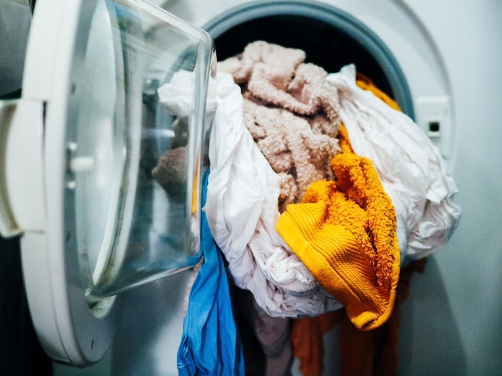  تمیز نشدن لباس ها در ماشین لباسشویی