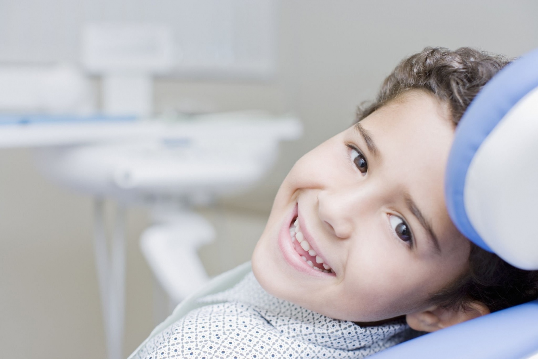 پالپکتومی بخشی از درمان اورژانسی ریشه دندان