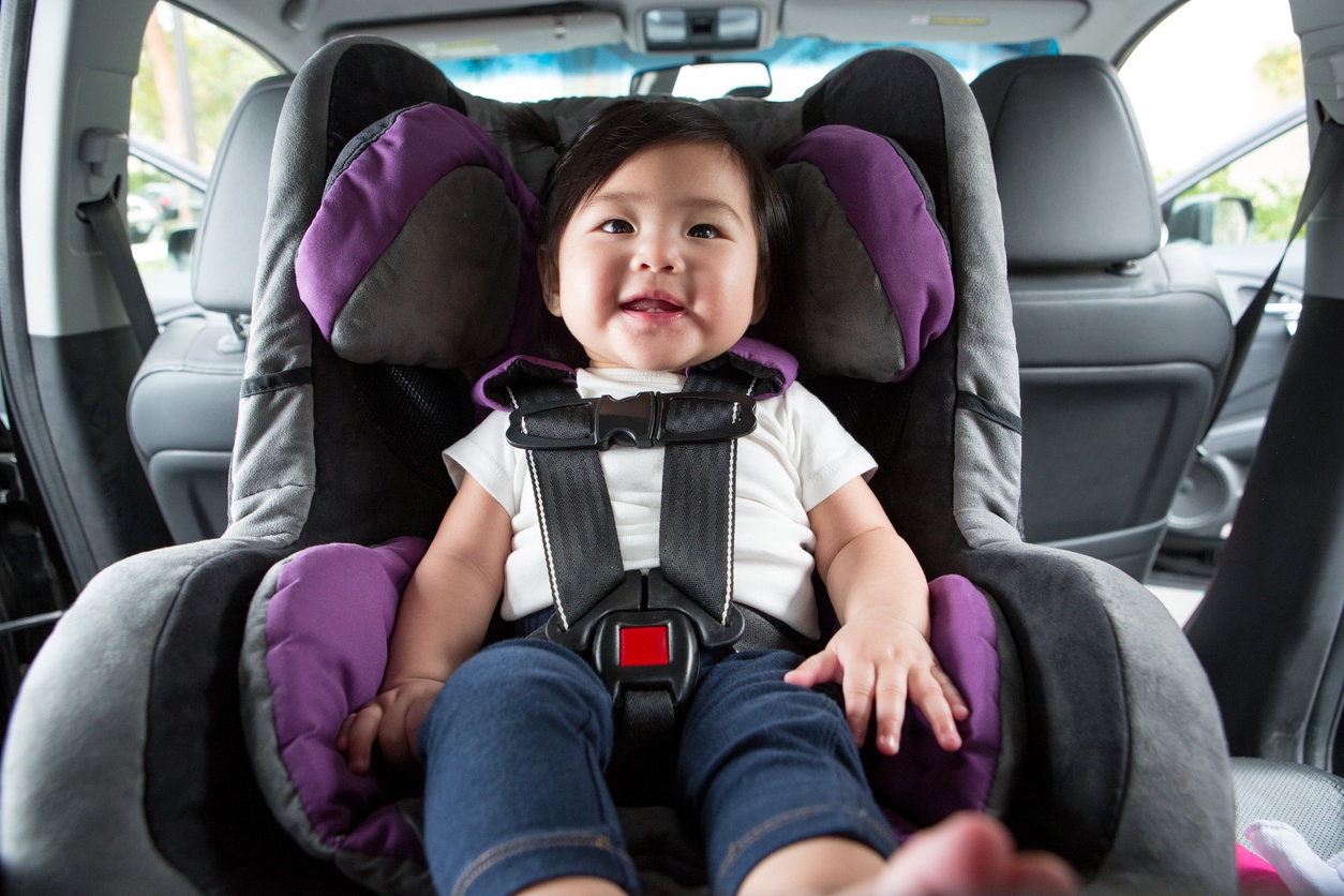 قوانین صندلی کودک در ماشین