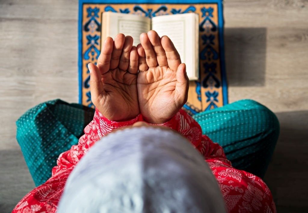 نحوه خواندن نماز امام رضا (ع) برای طلب حاجت