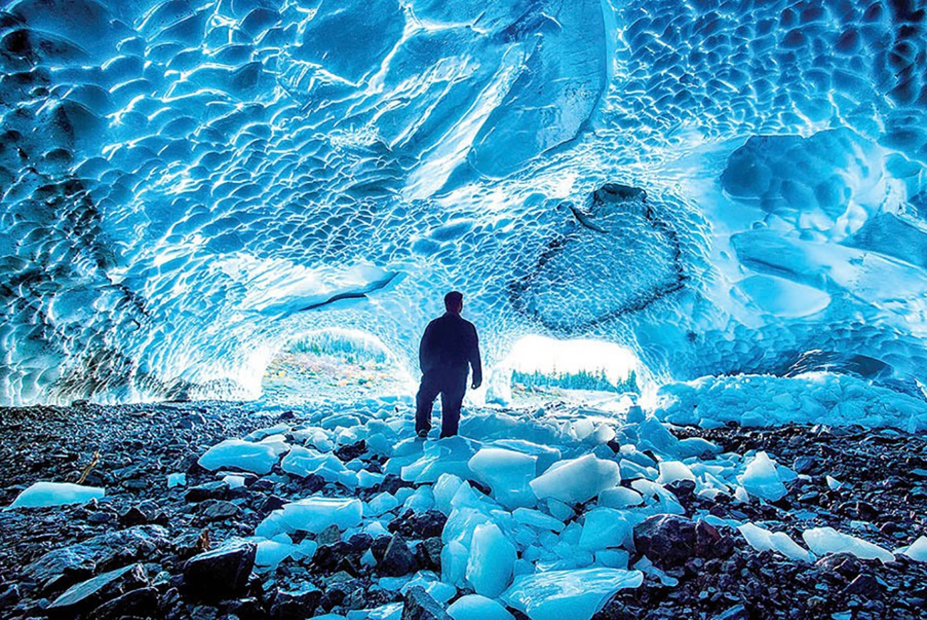 عکس از غار یخی چما کوهرنگ