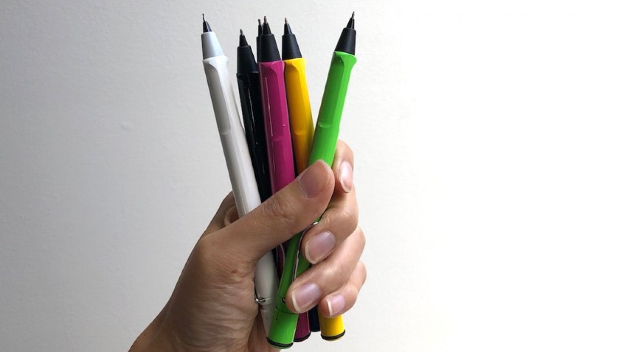  مداد مناسب برای خط تحریری 