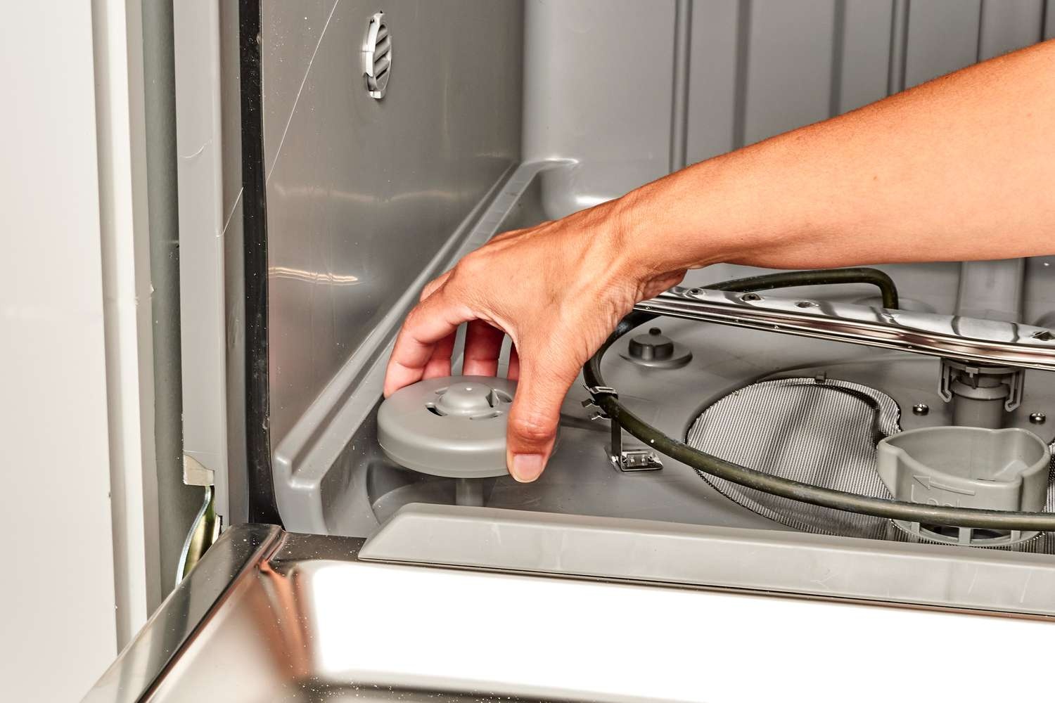 عوض کردن لاستیک دور درب ماشین ظرفشویی