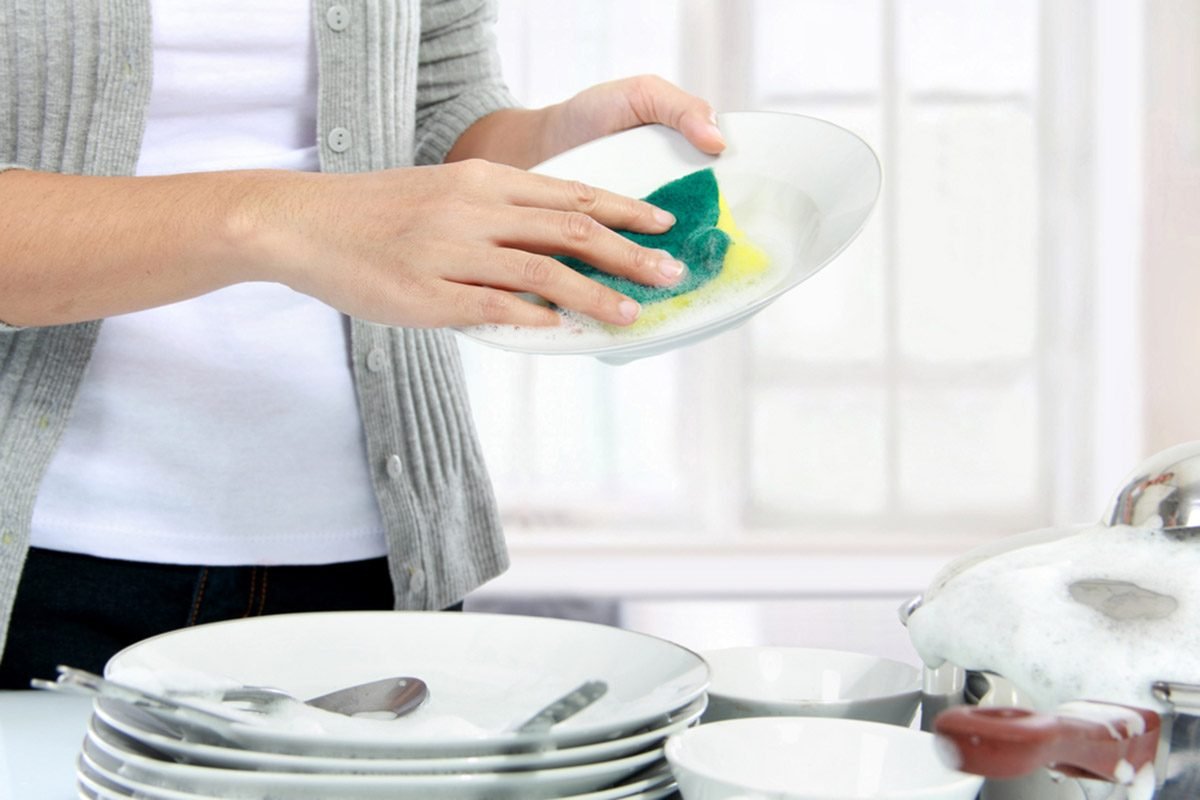 شستن ظروف سرامیکی