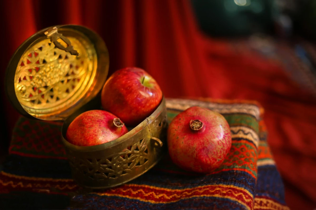 عکس شب یلدا بدون متن