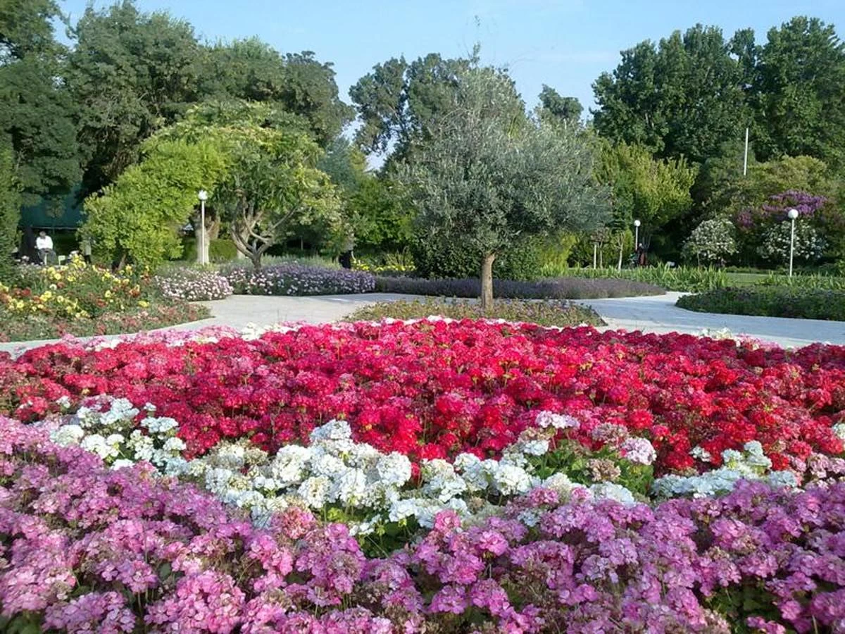 باغ گلهای کرمانشاه