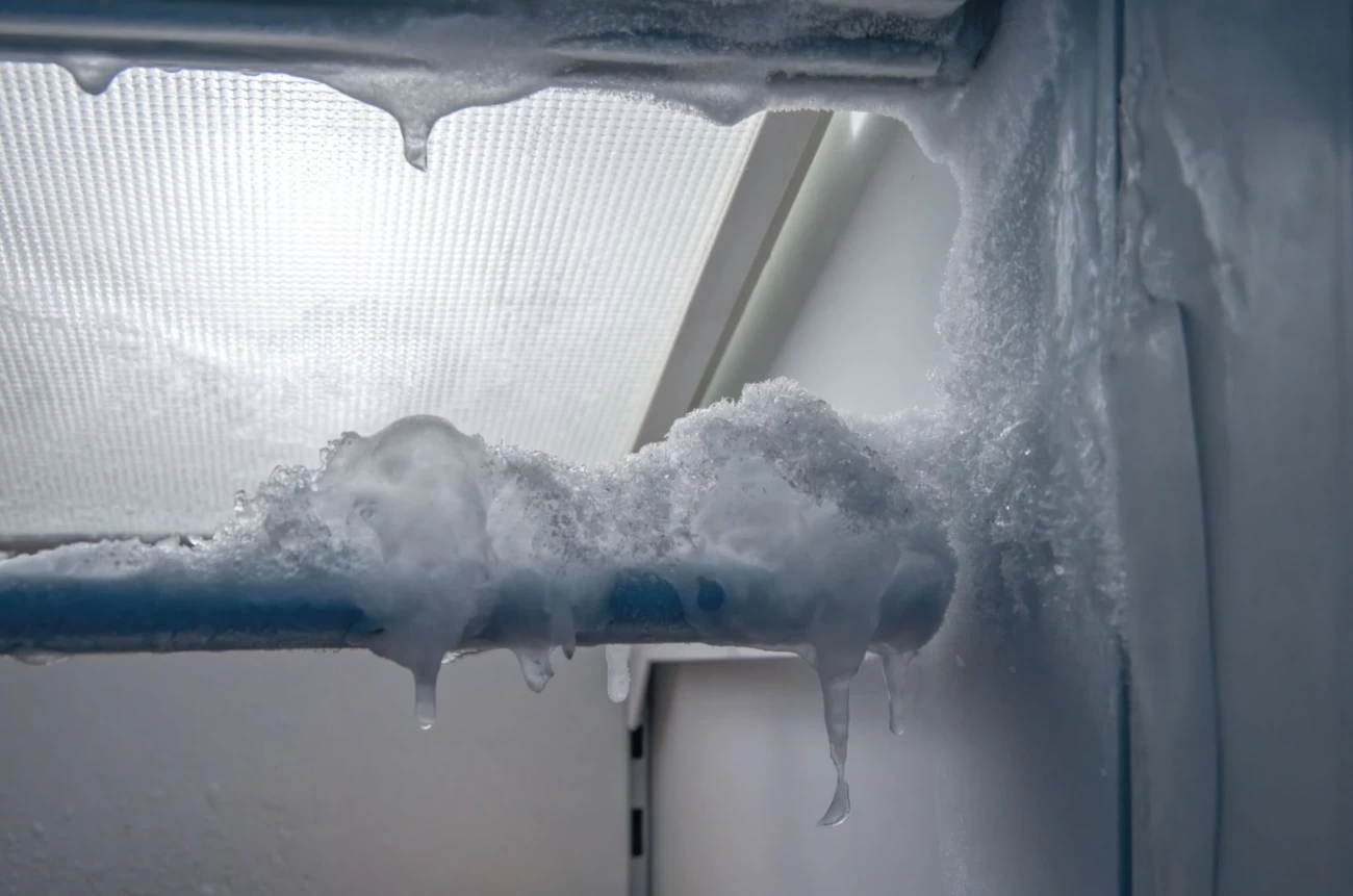 چگونه برفک یخچال را آب کنیم؟