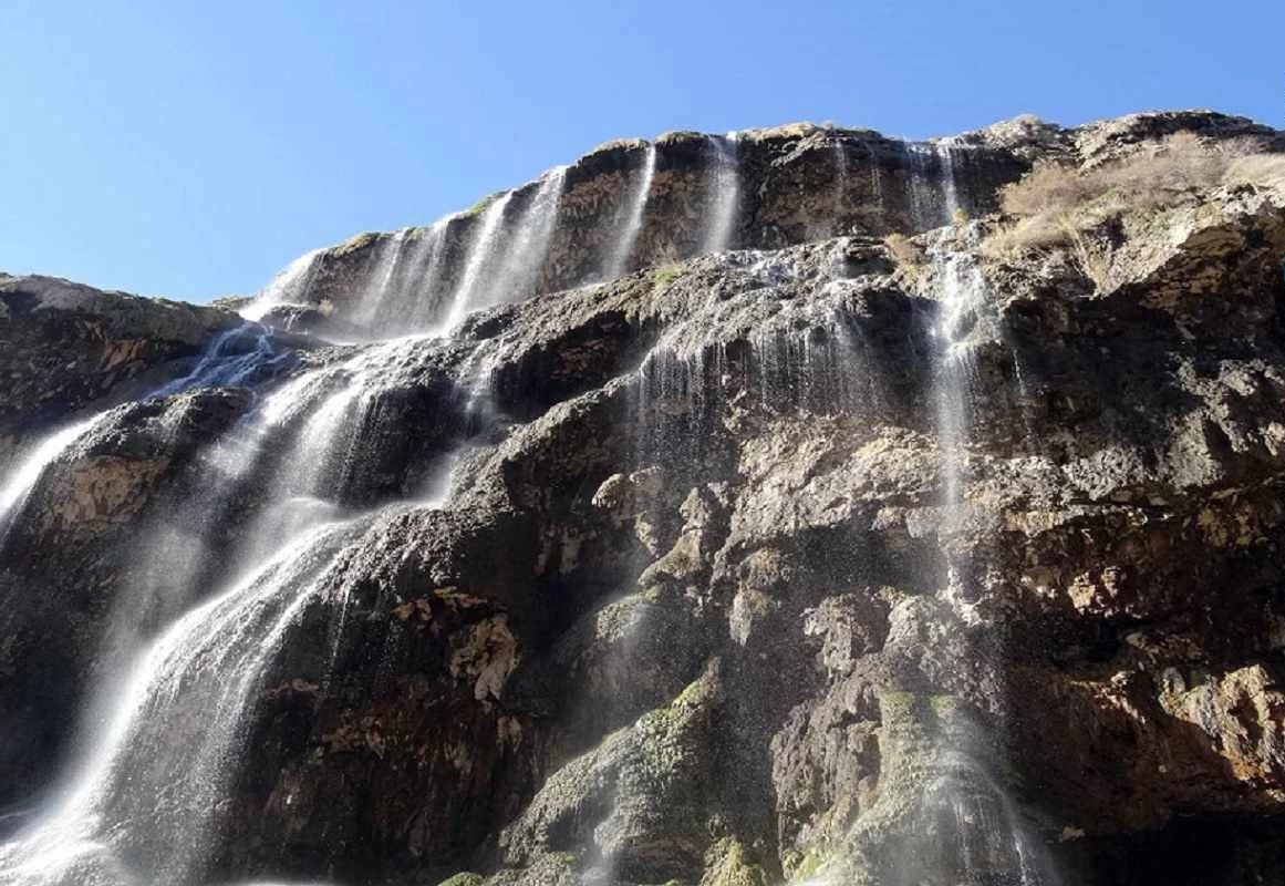 تصاویر آبشار کمردوغ 