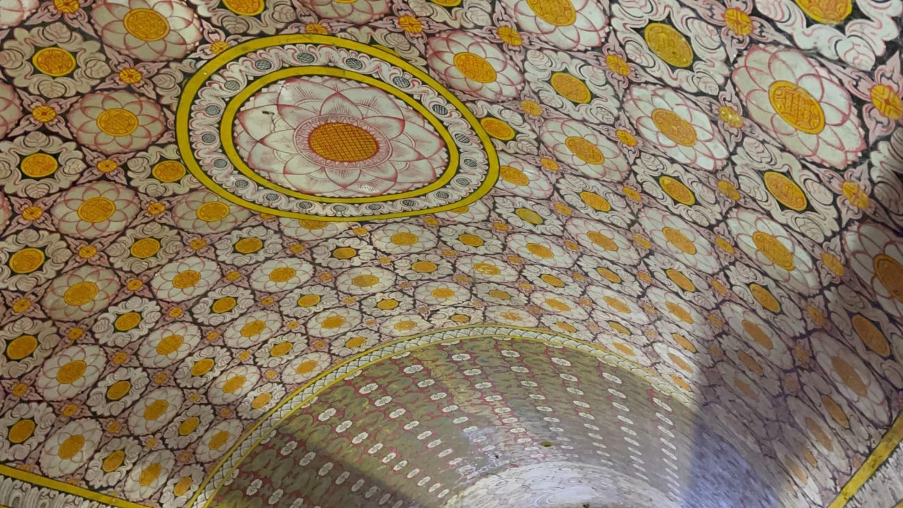 جاذه های دیدنی معبد دندان بودا سریلانکا