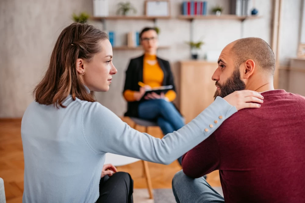 چگونه با فرد معتاد برخورد کنیم؟
