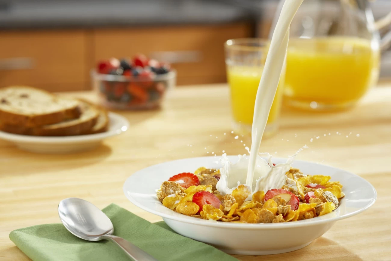 صبحانه ای کامل با غلات صبحانه و کورن فلکس