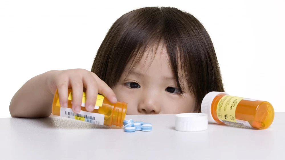 اشتباهات رایج والدین در تجویز خودسرانه آنتی بیوتیک به کودکان