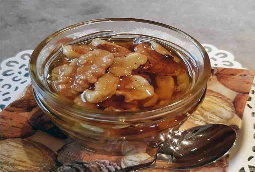 طرز تهیه ترشی گردو