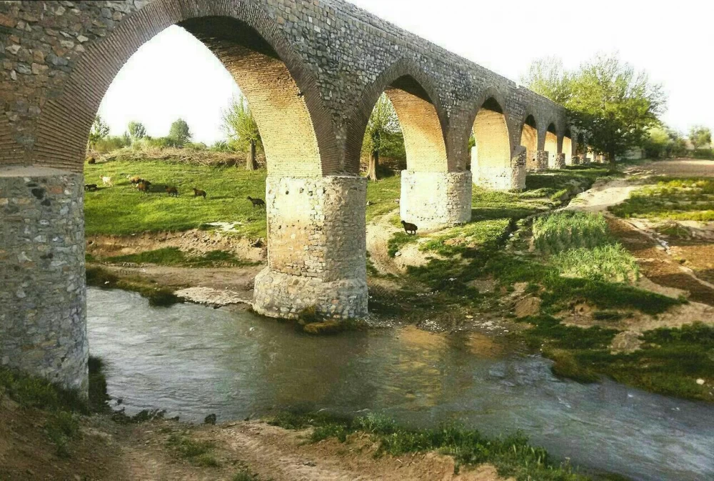 پل قلعه حاتم