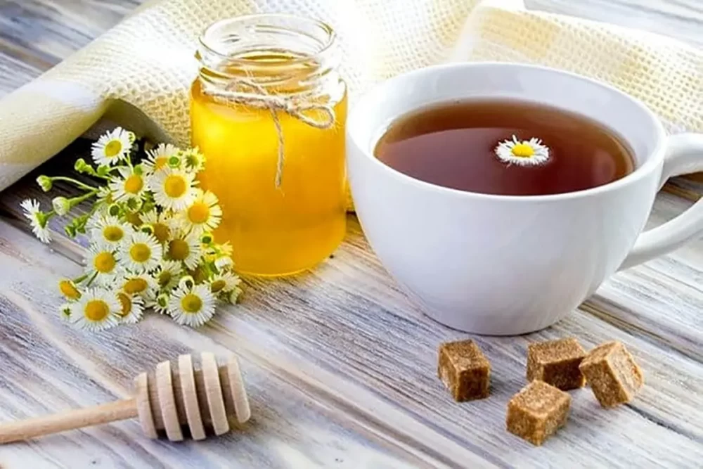 چای بابونه با عسل
