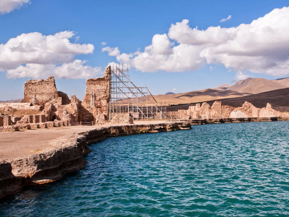 تخت سلیمان کجاست؟