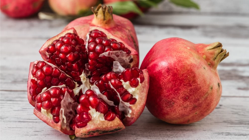عوارض انار برای کودکان