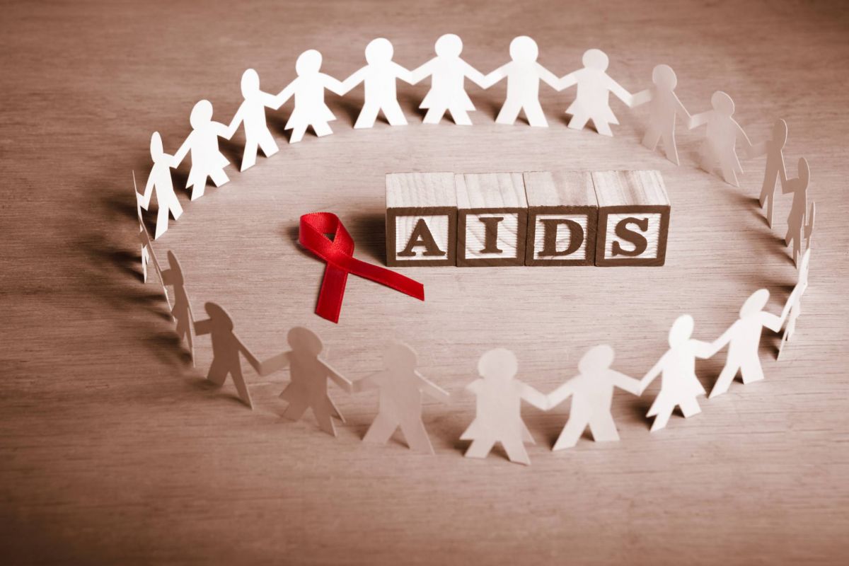 مهمترین نشانه های دوره نهفتگی HIV (ویروس ایدز) چیست؟