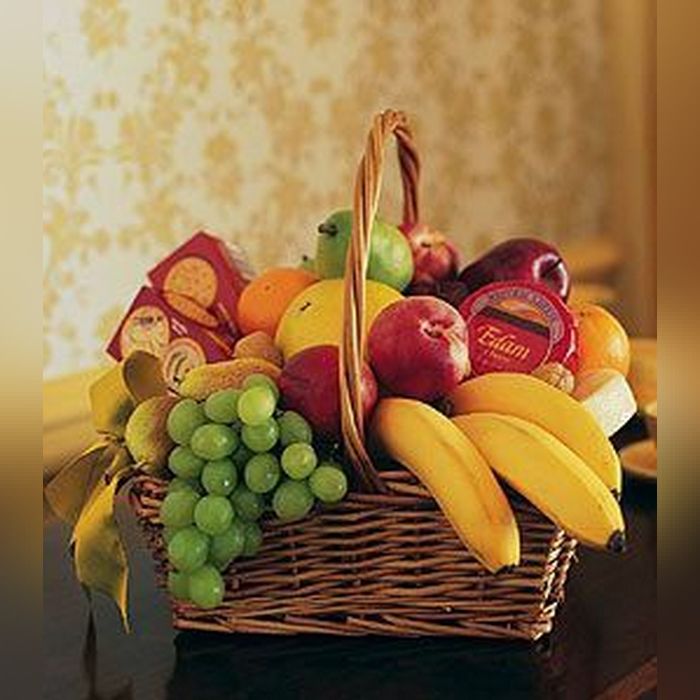 تزیین میوه در سبد حصیری