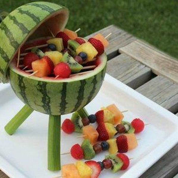 تزیین میوه شب یلدا برای مدرسه