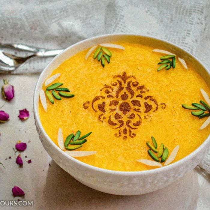شله زرد یکی از دسرهای خوشمزه سنتی ایرانی است که به دلیل وجود زعفران، زرد...