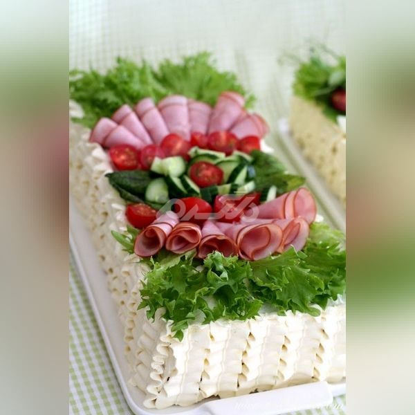 تزیین الویه با گوجه 1401 - تزیین الویه با گوجه و خیارشور - تزیین الویه ساده با گوجه