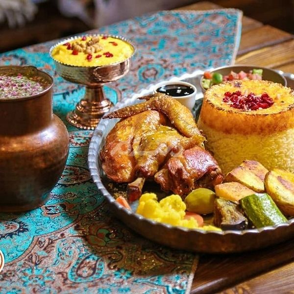 تزیین ته چین 1401 | تزیین ته چین گوشت | تزیین ته چین مرغ | عکس ته چین مرغ مجلسی