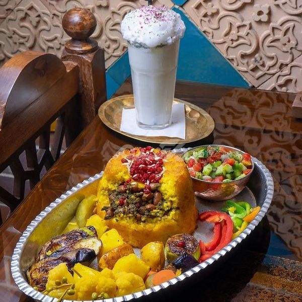 تزیین ته چین 1401 | تزیین ته چین گوشت | تزیین ته چین مرغ | عکس ته چین مرغ مجلسی