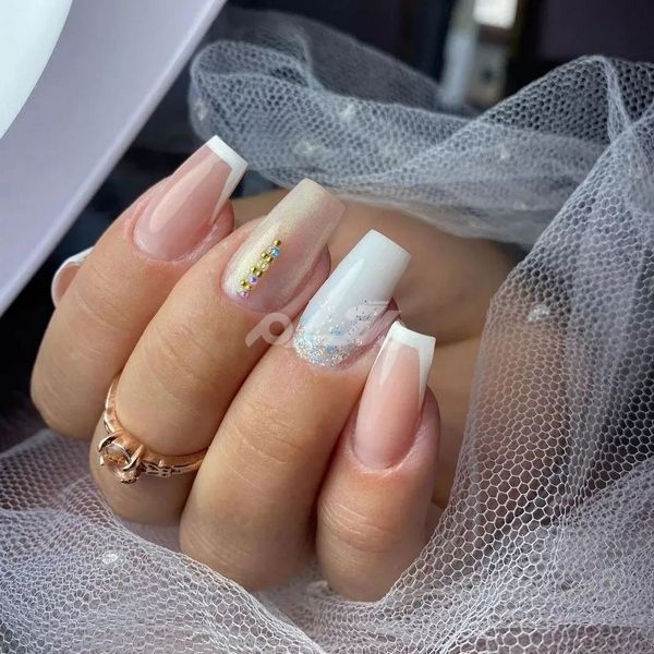 دیزاین ناخن براى عروس 1401 - طرح ناخن عروس 2022 - طراحی ناخن عروس سفید 