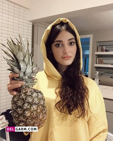 بیوگرافی مژگان در چوکوروا