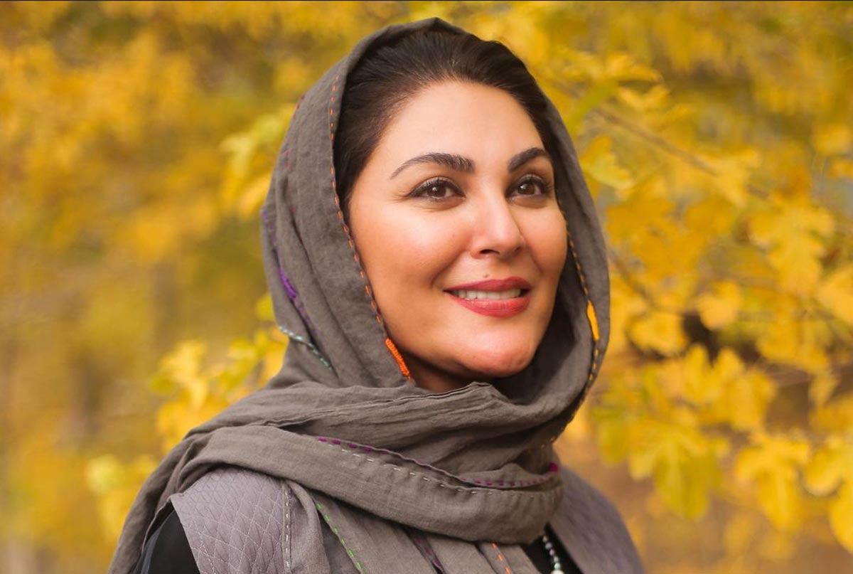 چهره متفاوت همسر لاله اسکندری در مکان عمومی