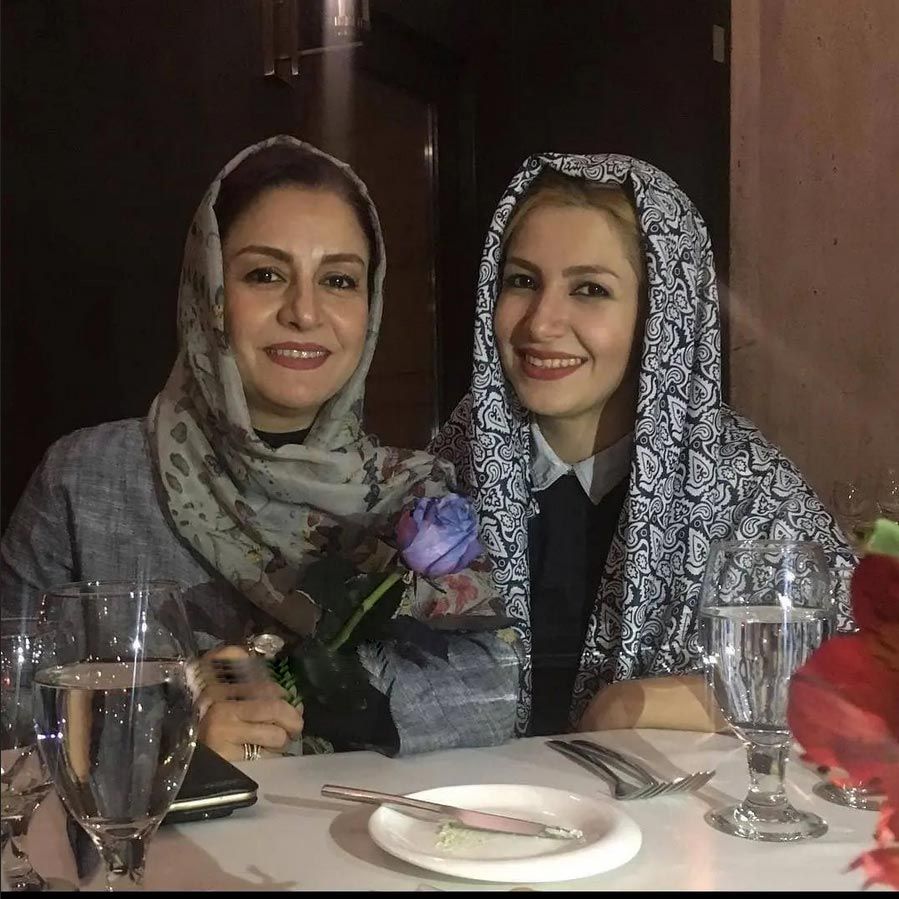 خواهران زارعی