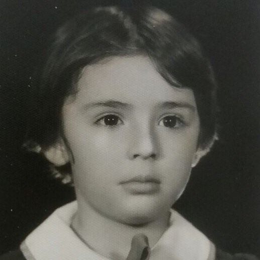 این عکس کودکی پولدارترین بازیگر زن ایرانی است !