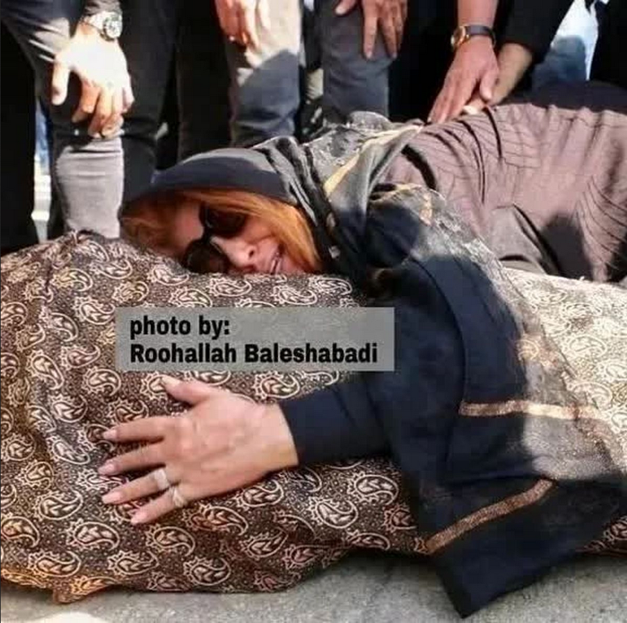 تیپ رپری آرین پسر کوچک نسرین مقانلو کنار مادرش و مزار برادرش
