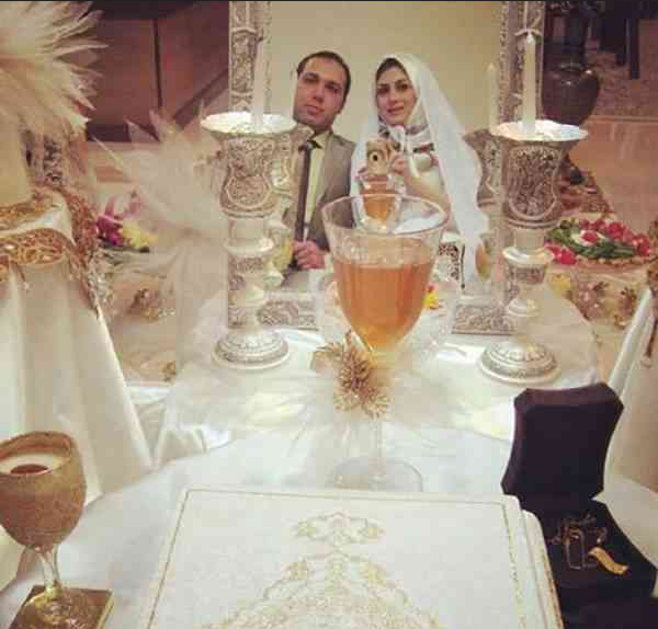 سفره عقد مجلل و پر زرق و برق مجری پر حاشیه تلویزیون !!