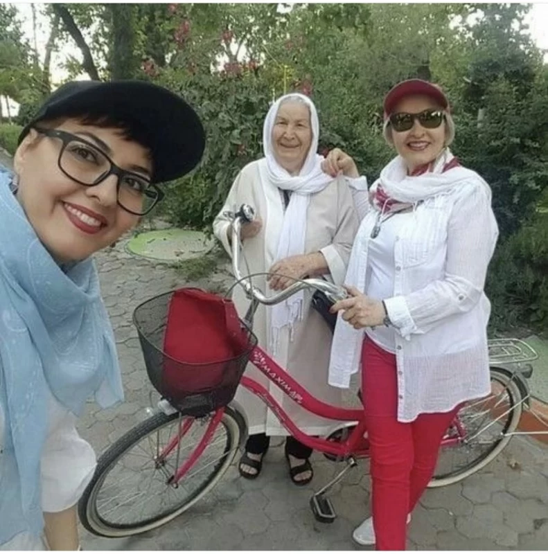 دوچرخه سواری آناهیتا همتی
