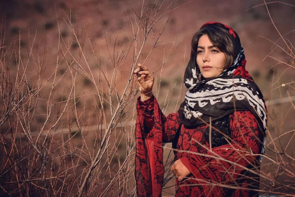 کودکی هدیه بازوند