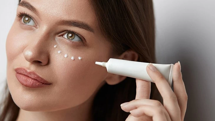 راهنمای انتخاب بهترین کرم دور چشم خارجی