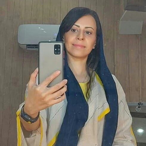 دختر حبیب دهقان نسب