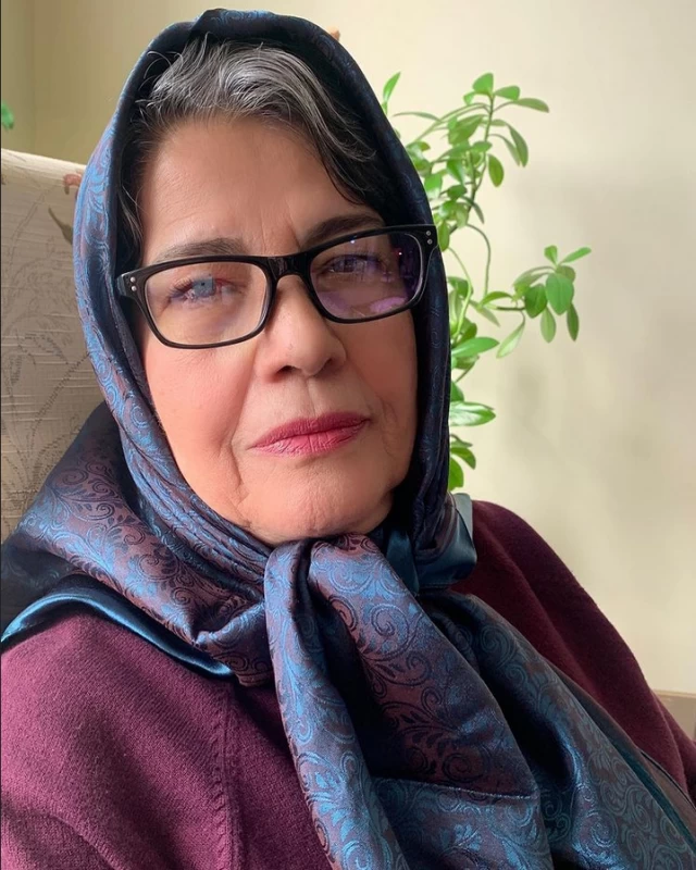 مادر شبنم مقدمی