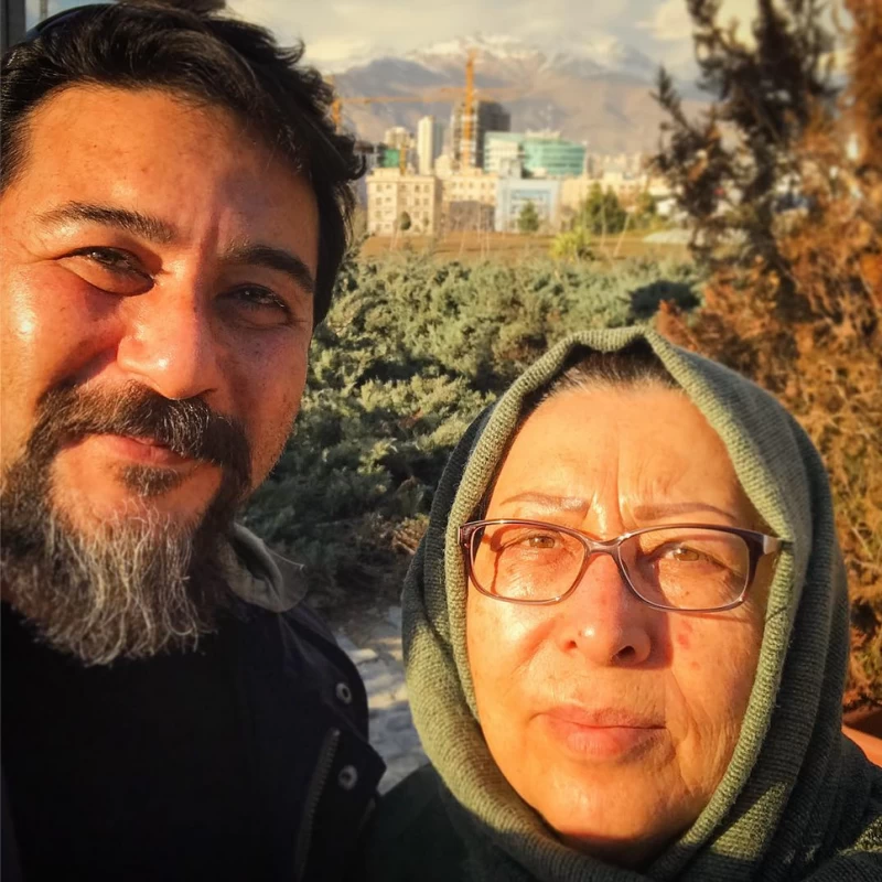 آقای پدر در ”زی زی گولو” بعد از 30 سال در آستانه 60 سالگی چه شکلی شده ؟!